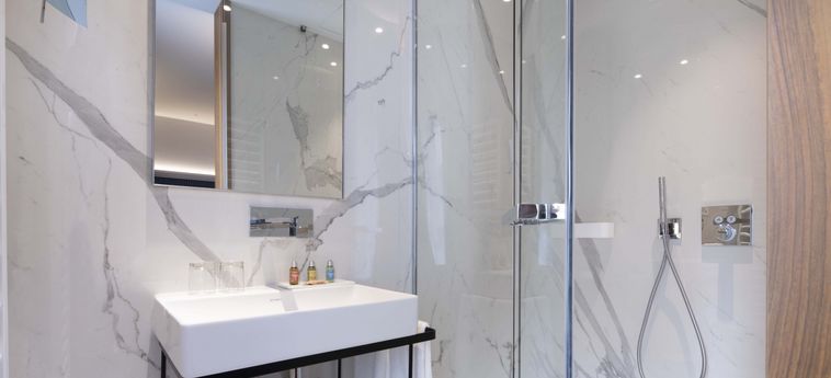 D Hotel Geneva:  GINEVRA