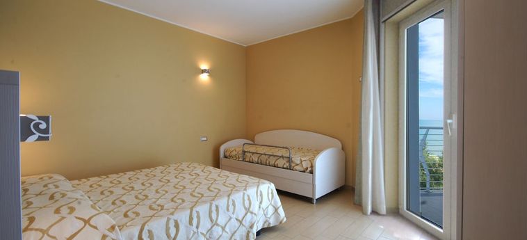 Hotel Kiara Residence:  GIULIANOVA - TERAMO