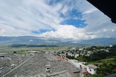 Denis Guest House Gjirokaster: Photo 