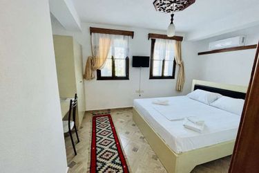Denis Guest House Gjirokaster: Photo 
