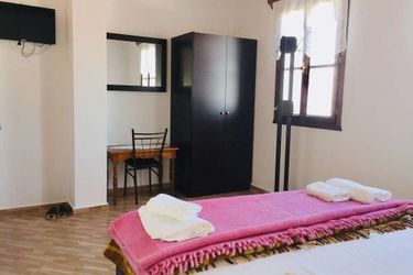 Denis Guest House Gjirokaster: Photo 