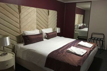 Hotel Metro:  GLADSTONE - QUEENSLAND