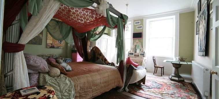 Hotel The Covenstead:  GLASTONBURY
