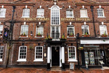 Kings Arms And Royal Hotel:  GODALMING