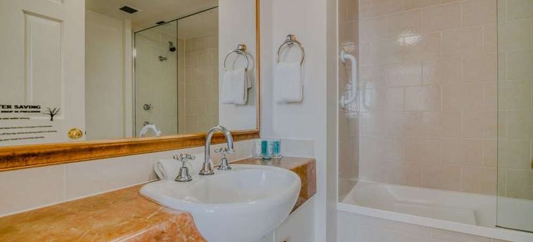 Hotel Bel Air On Broadbeach Gold Coast - Queensland : Photo 