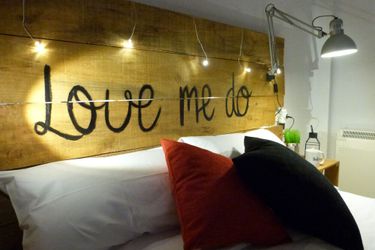Hotel Rock And Suites Granada:  GRANADA