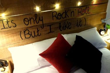 Hotel Rock And Suites Granada:  GRANADA