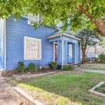 THE OLD DOWNTOWN HISTORIC GRAND PRAIRIE HOUSE 4 BEDROOM HOME BY REDAWNING 3 Stars