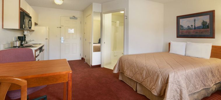 Hotel Days Inn & Suites By Wyndham Green Bay Wi.:  GREEN BAY (WI)