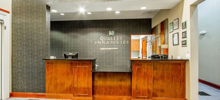 Hôtel QUALITY INN & SUITES