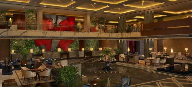 The Leela Ambience Gurugram Hotel & Residences:  GURGAON