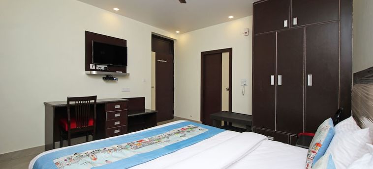 Hotel Oyo 8927 Us Executive Suites:  GURGAON