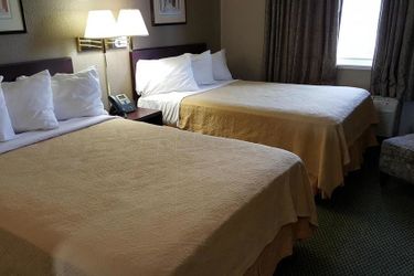 Hotel Econo Lodge:  GURNEE (IL)