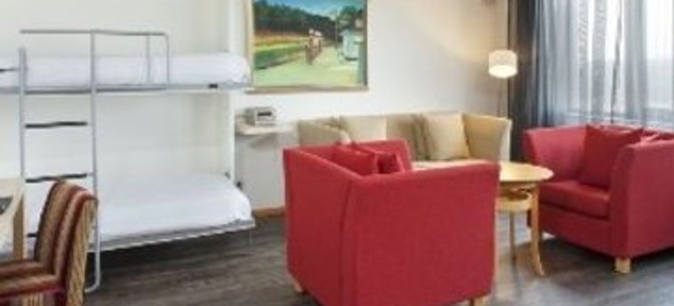 Hotel Holiday Inn Ijmuiden Seaport Beach:  HAARLEM