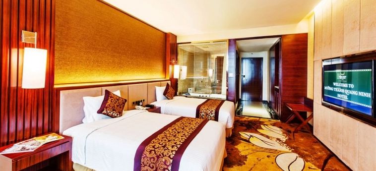 Hotel Muong Thanh Quang Ninh:  HALONG BAY