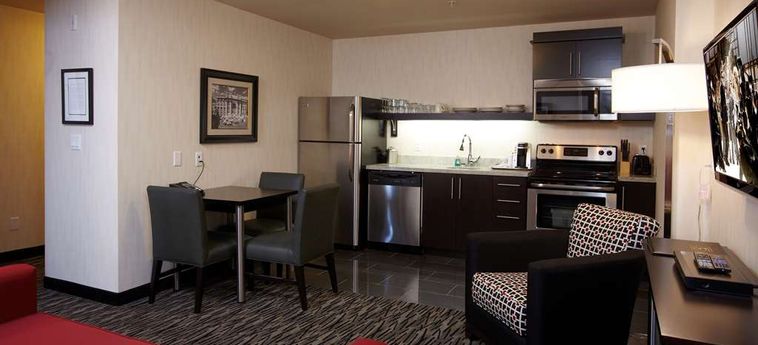 C Hotel By Carmens, Bw Premier Collection Hamilton : Photo 