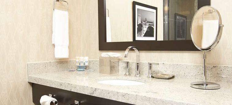 C Hotel By Carmens, Bw Premier Collection Hamilton: Foto 
