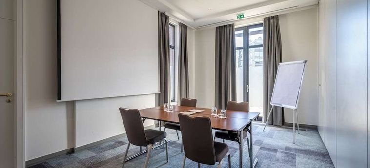 Hotel Holiday Inn Hasselt Hasselt: Foto 