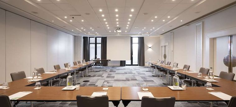 Hotel Holiday Inn Hasselt Hasselt: Foto 