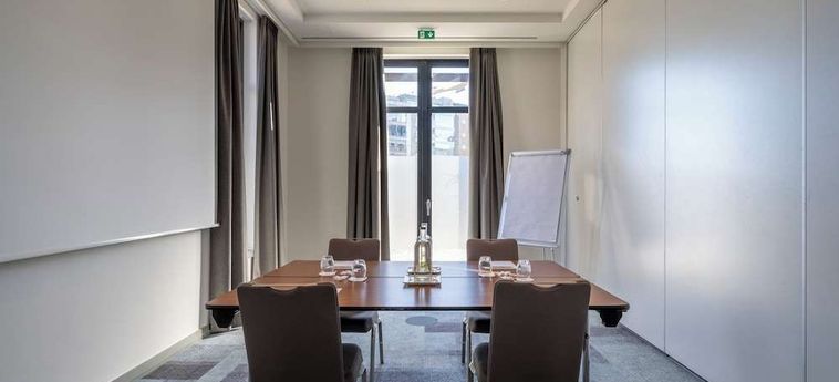 Hotel Holiday Inn Hasselt Hasselt: Foto 