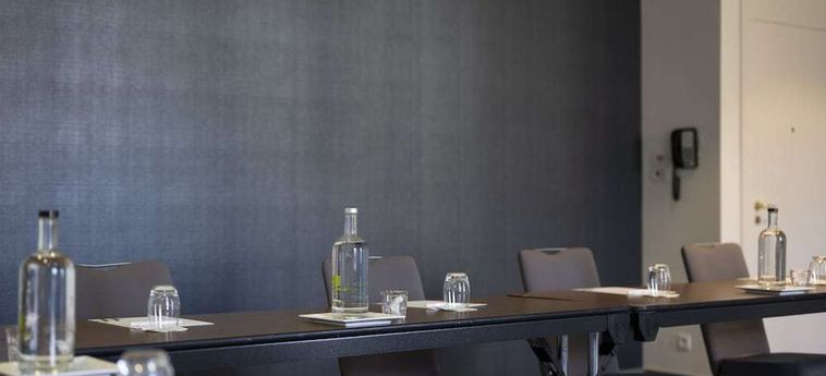 Hotel Holiday Inn Hasselt Hasselt: Foto 