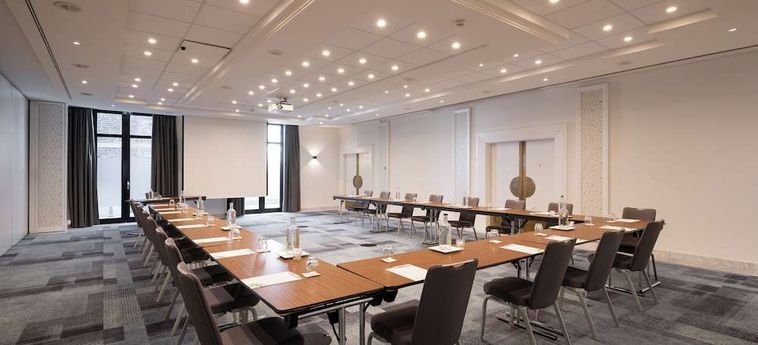 Hotel Holiday Inn Hasselt Hasselt: Foto 