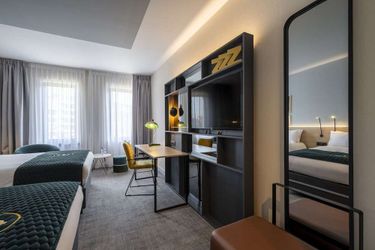 Hotel Holiday Inn Hasselt:  HASSELT