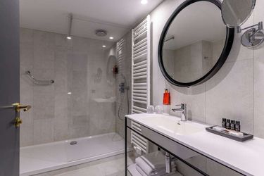 Hotel Holiday Inn Hasselt:  HASSELT