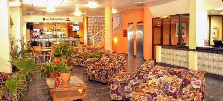 Hotel Vedado:  HAVANA