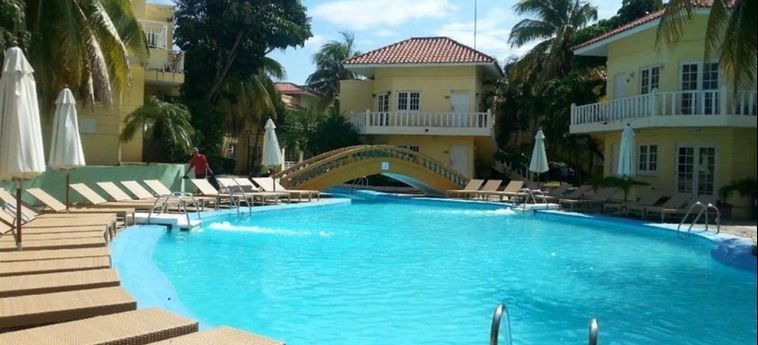 Hotel Cubanacan Comodoro:  HAVANA