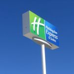 HOLIDAY INN EXPRESS & SUITES H 2 Stars