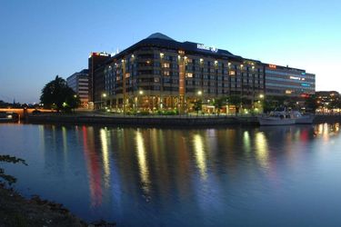 Hotel Hilton Helsinki Strand:  HELSINKI