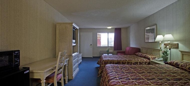 Hotel Days Inn By Wyndham Hemet:  HEMET (CA)
