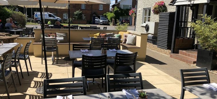 Hotel The Crown Pub, Dining &Amp; Rooms:  HENLOW