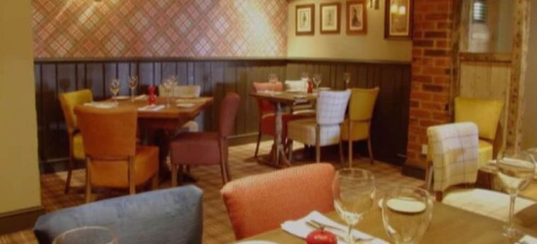 Hotel The Crown Pub, Dining &Amp; Rooms:  HENLOW