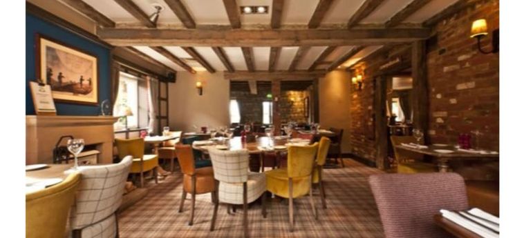 Hotel The Crown Pub, Dining &Amp; Rooms:  HENLOW