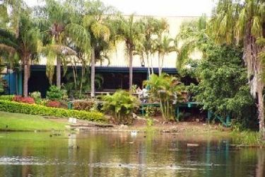 Hotel Kondari Lakeside Villas:  HERVEY BAY - QUEENSLAND