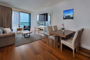 Hotel Herbert Samuel Okeanos Suites Herzilya1 Herzliya: Photo 