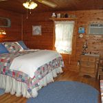 HENSON COVE PLACE B&B WITH CABIN 2 Stars