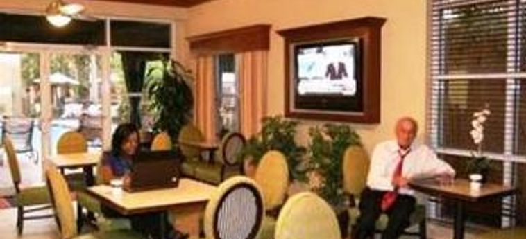 Hotel Hampton Inn & Suites Fort Lauderdale Airport:  HOLLYWOOD (FL)