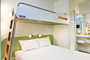 Hotel Ibis Budget Honfleur Centre Ville Honfleur: Photo 