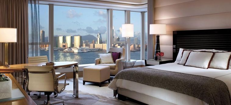 Four Seasons Hotel Hong Kong:  HONG KONG