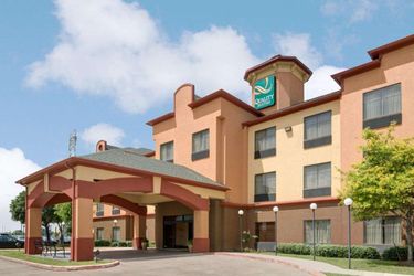 Hotel Quality Suites Bush - Iah Airport West:  HOUSTON (TX)