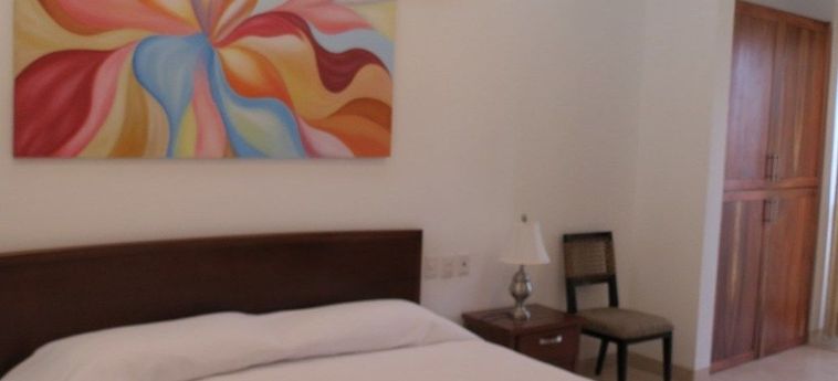 Hotel Mansiones Cruz Del Mar:  HUATULCO