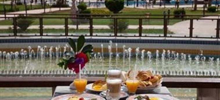 Hotel Sunrise Grand Select Crystal Bay Resort:  HURGHADA
