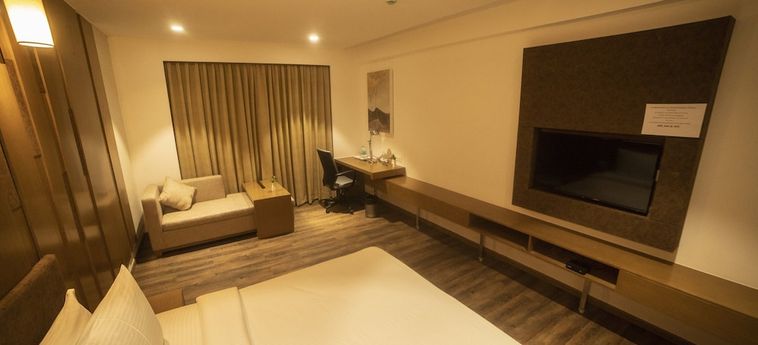 Citadel Hotel By Vinnca:  HYDERABAD