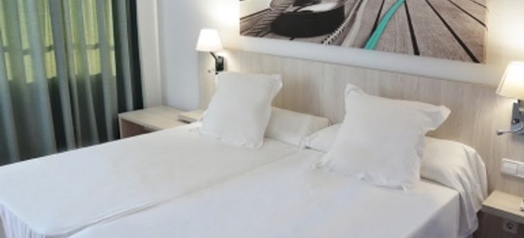 Hotel Apartamentos Playasol My Tivoli:  IBIZA - BALEARISCHEN INSELN