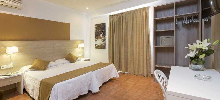 Hotel Hostal Adelino :  IBIZA - ILES BALEARES