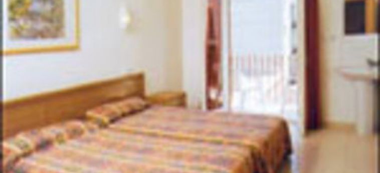 Hotel Hostal Ferrer:  IBIZA - ISOLE BALEARI
