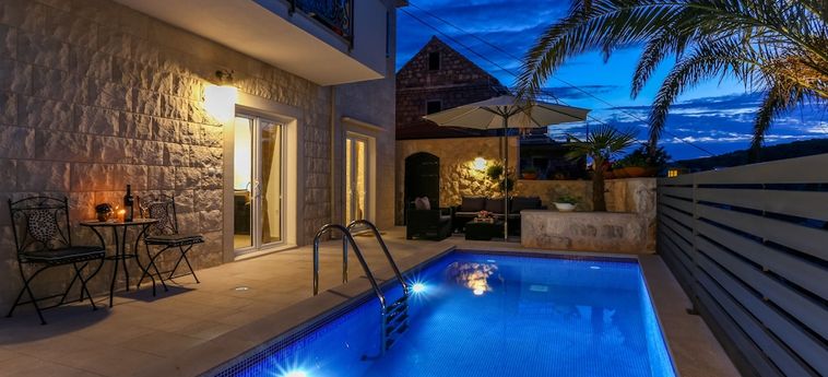 Apartments Capitis In The Centre Ile De Hvar - Dalmatie : Photo 
